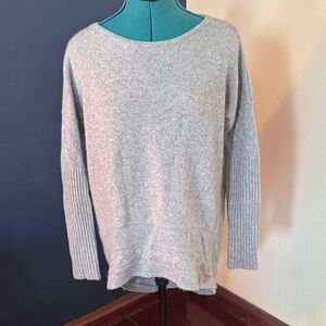 100% 2-ply cashmere, high/low Elegant Gray Women's Crew Neck Sweater